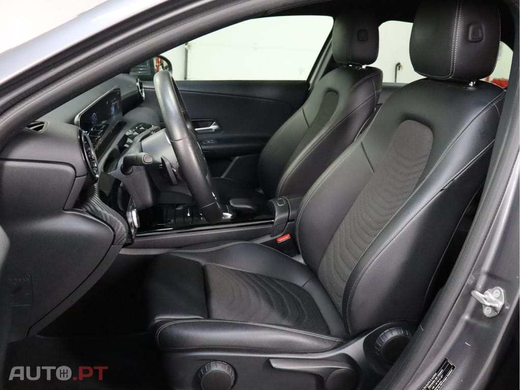 Mercedes-Benz A 250 e Auto BUSINESS LINE