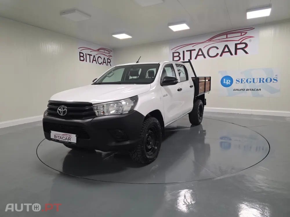 Toyota Hilux 2.4 D-4D 4WD CD CH