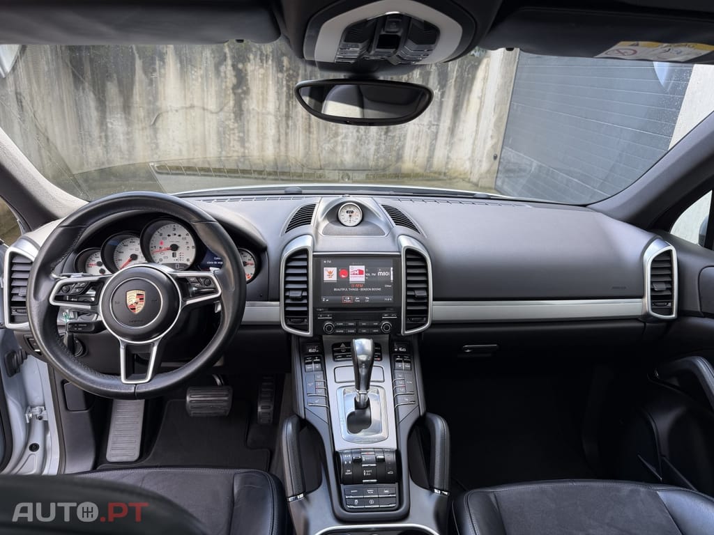 Porsche Cayenne Platinum Edition