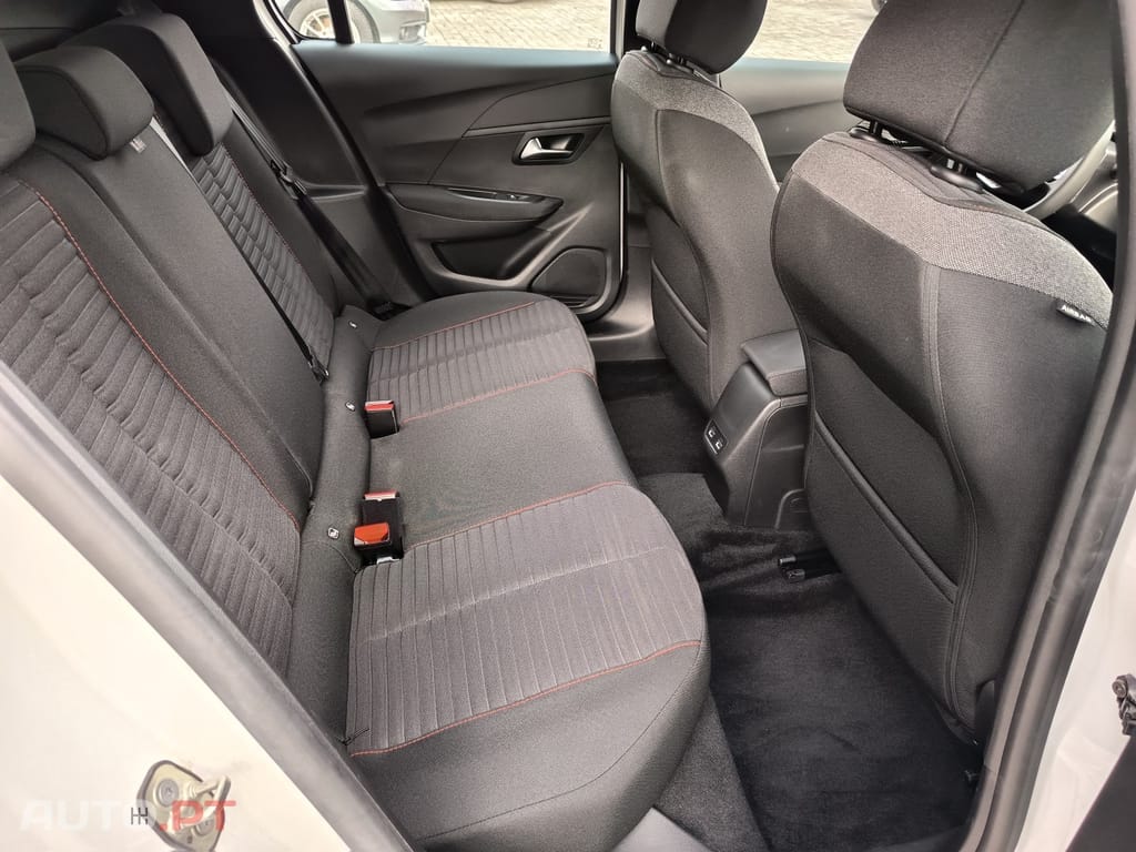 Peugeot E-208 50 kWh Active Pack