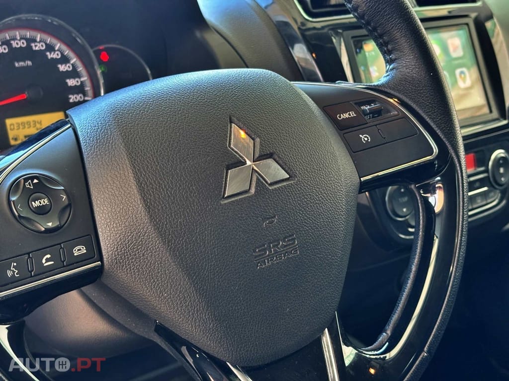 Mitsubishi Space Star 1.2 Intense Connect Edition