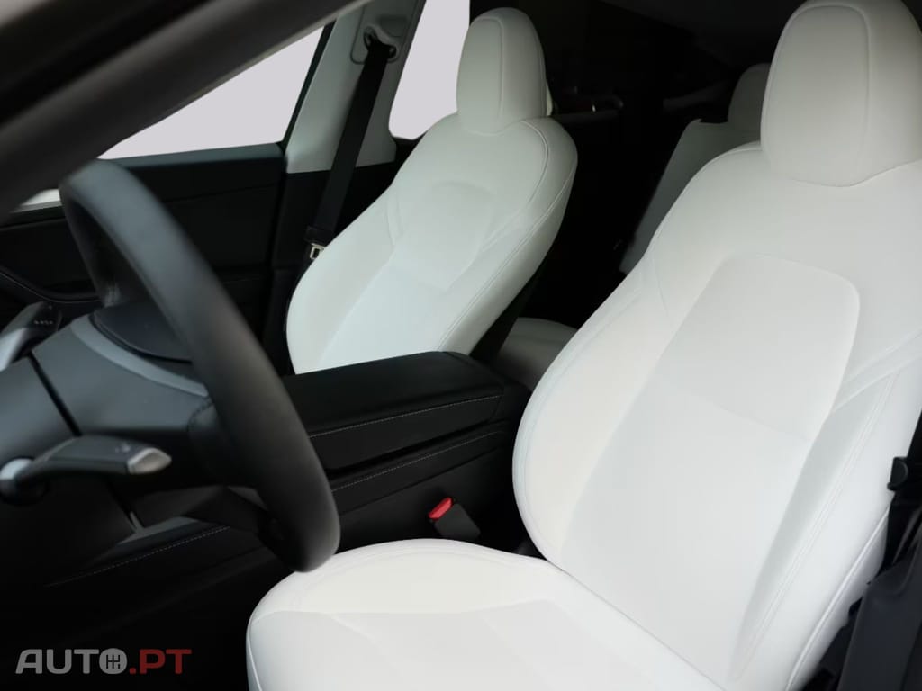 Tesla Model Y RWD I.V.A DEDUTIVEL 
