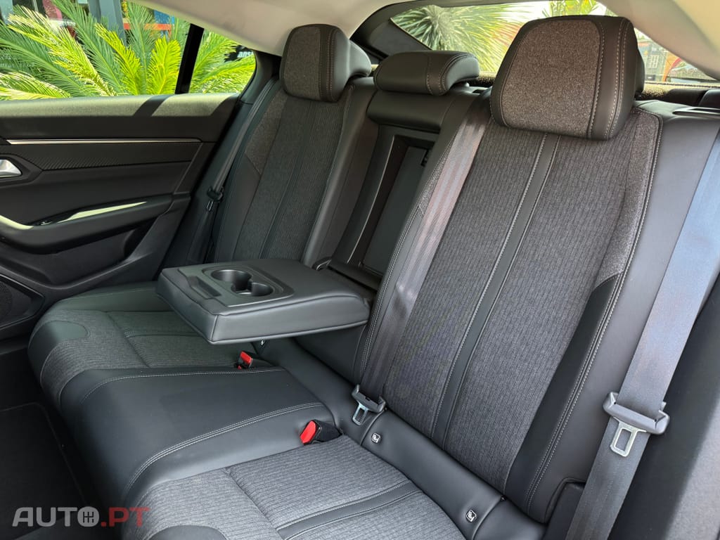 Peugeot 508 1.6 Hybrid Allure Pack e-EAT8