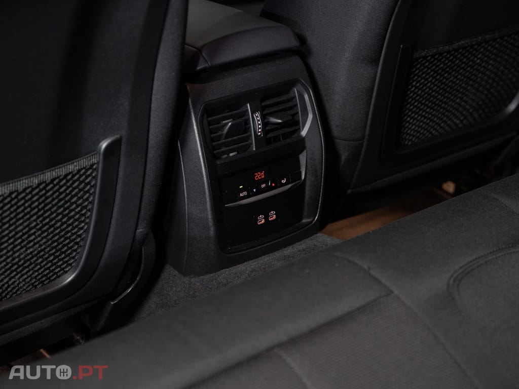 BMW 320 e Touring Auto