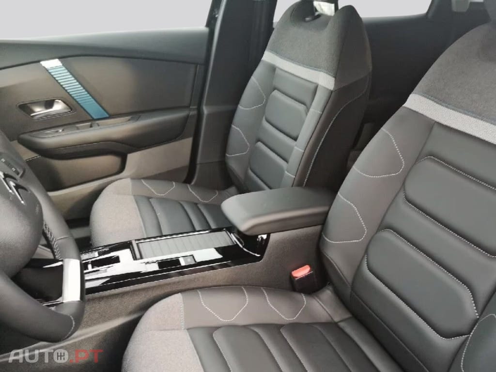 Citroen e-C4 SHINE I.V.A DEDUTIVEL 