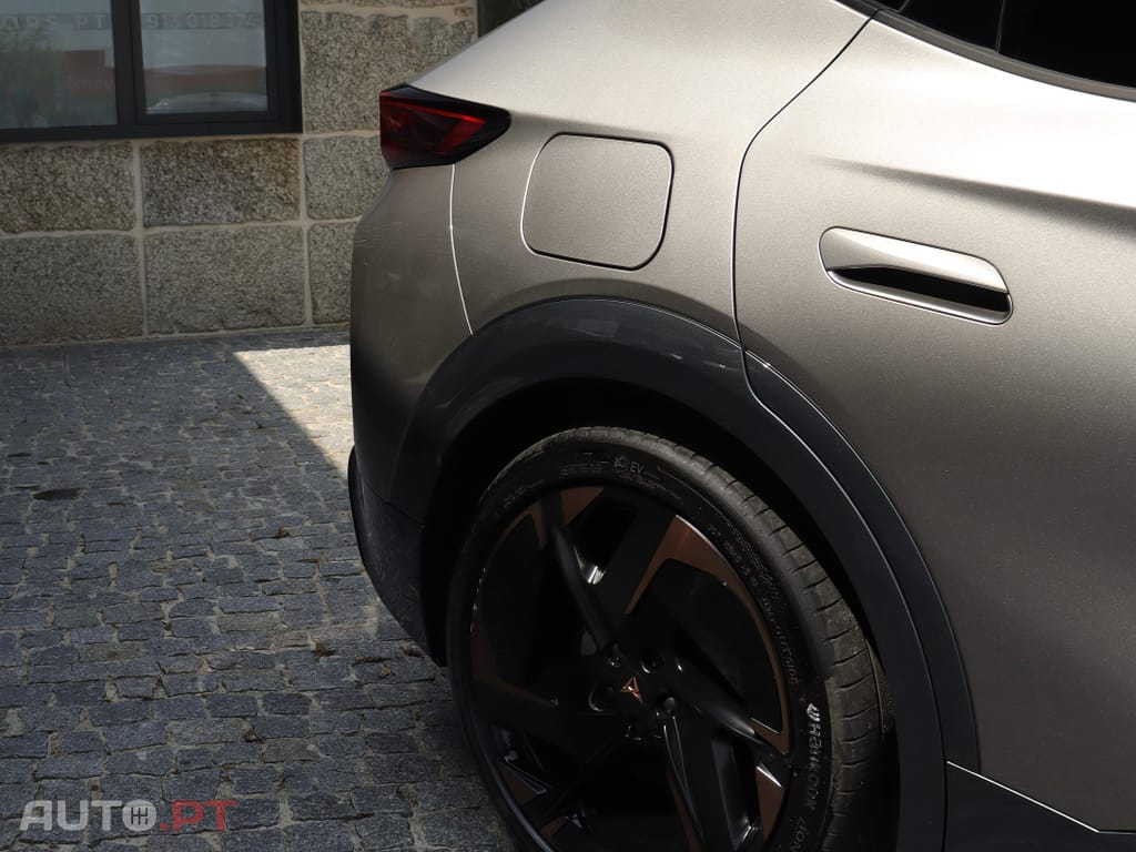 Cupra Tavascan 77 kWh Adrenaline