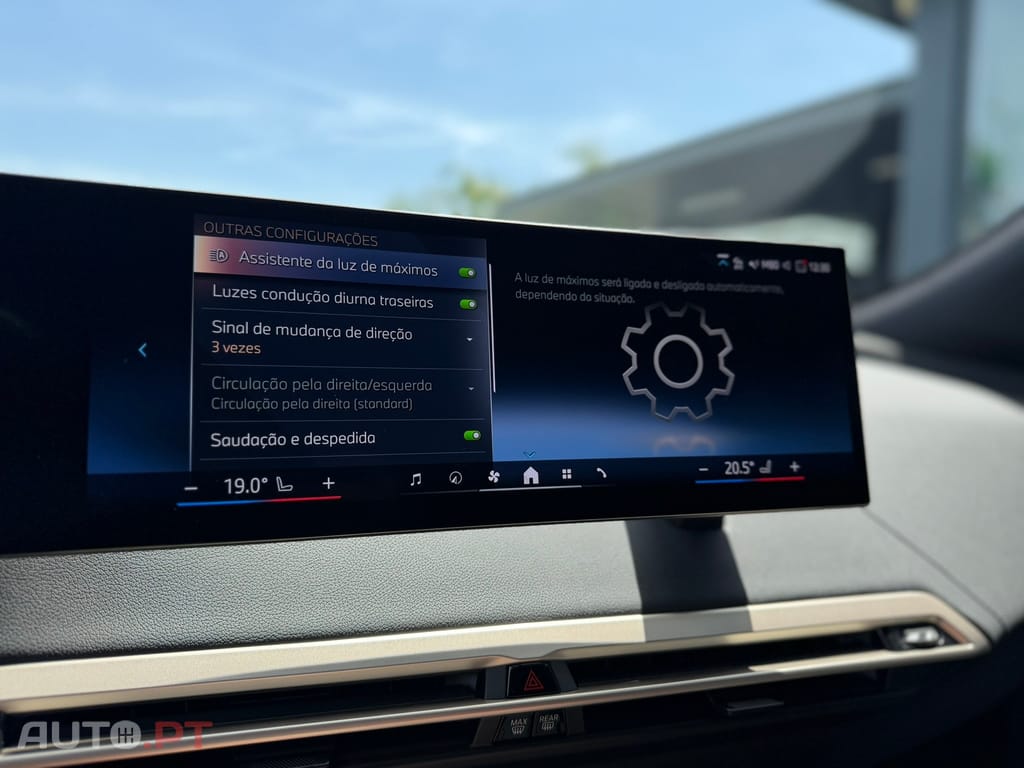 BMW iX xDrive 40 Pack Desportivo