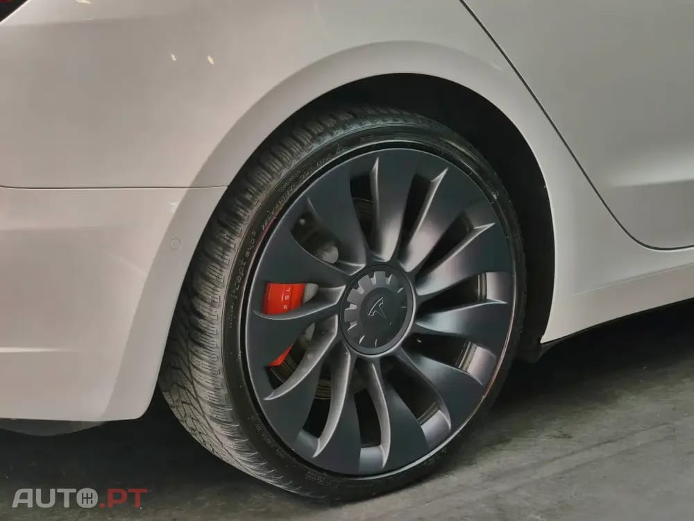 Tesla Model 3 Performance Tração Integral