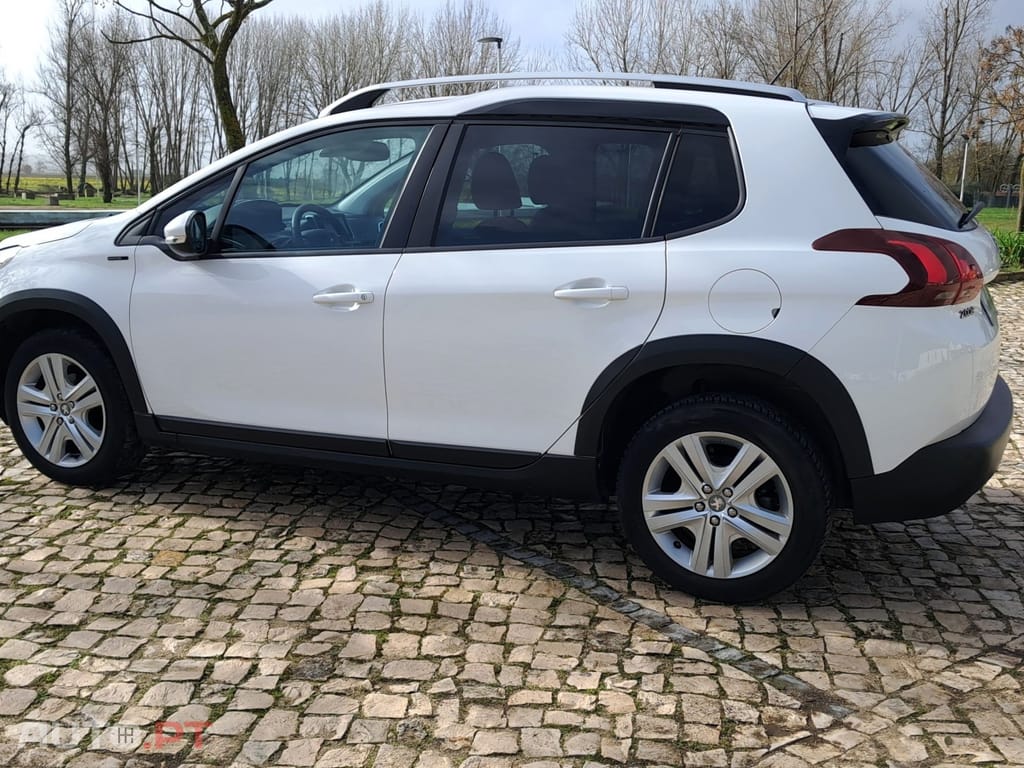 Peugeot 2008 1.5 BlueHDi Signature