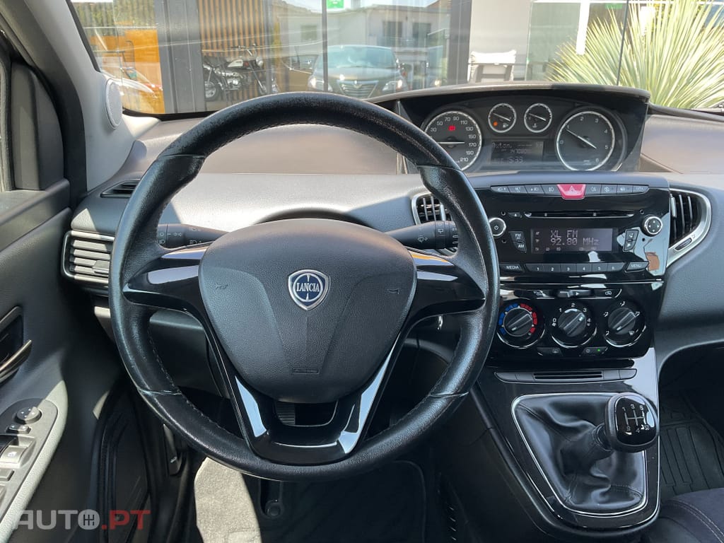 Lancia Ypsilon 1.3 M-jet S&S Urban