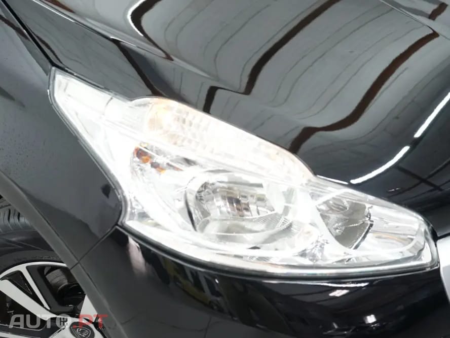 Peugeot 208 1.2 PureTech Allure