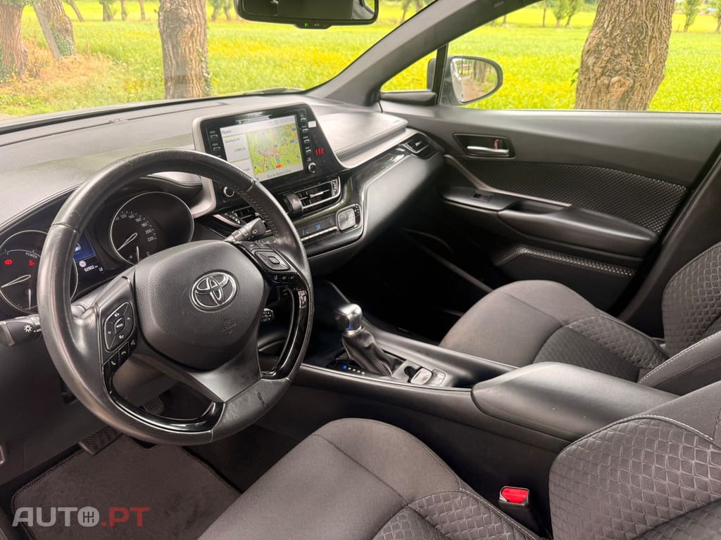 Toyota C-HR 1.8 Hybrid Dynamic Business