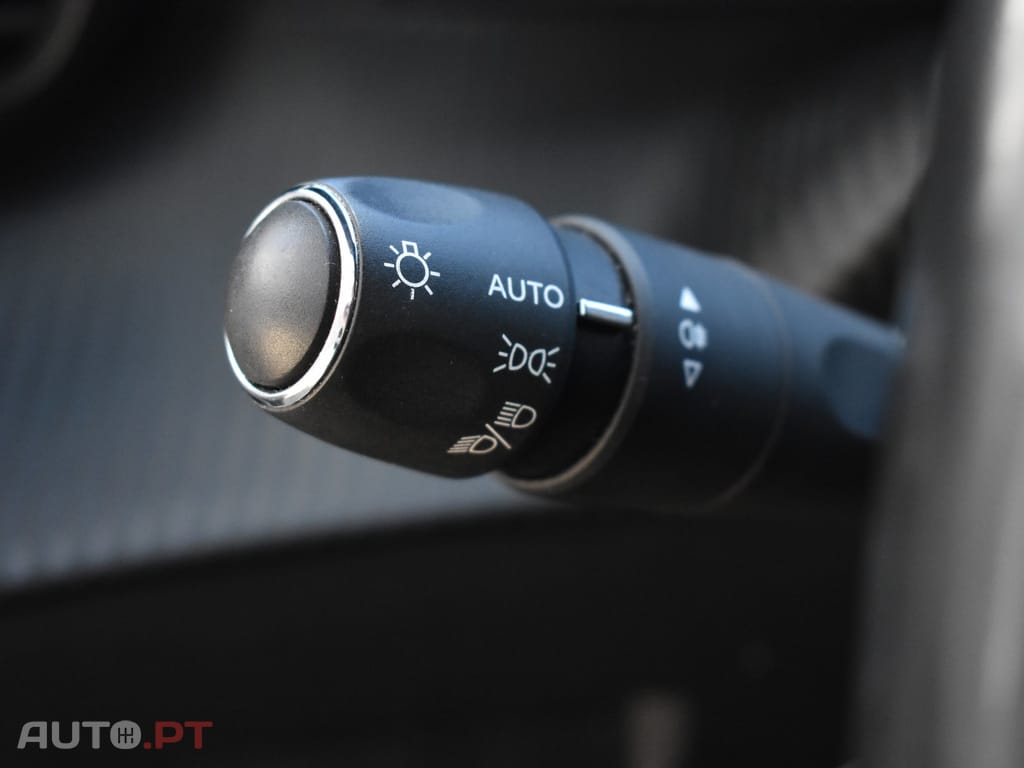 Peugeot E-208 50 kWh GT