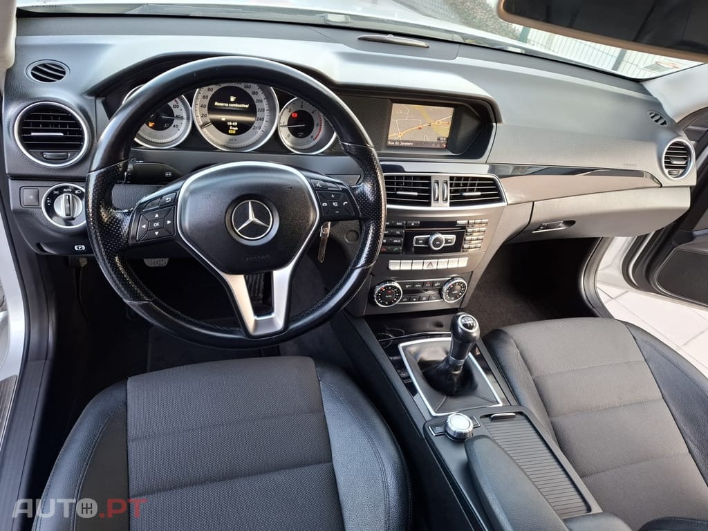 Mercedes-Benz C 220 AMG