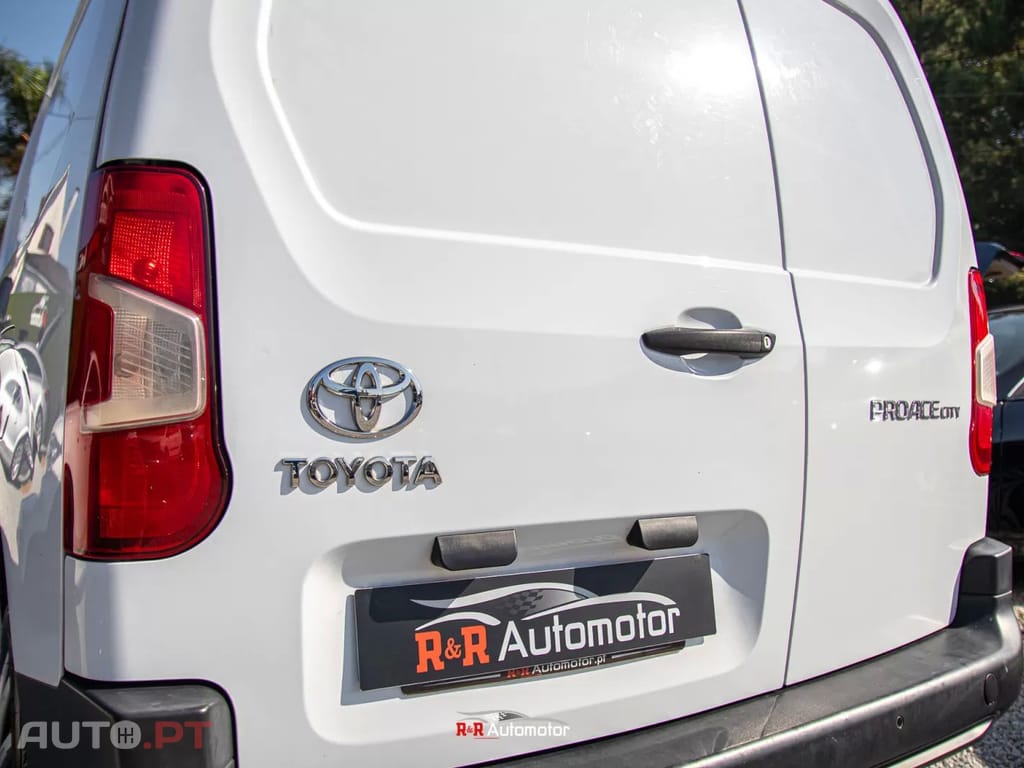 Toyota Proace Proace City 1.5D L1 Comfort - IVA DEDUTÍVEL