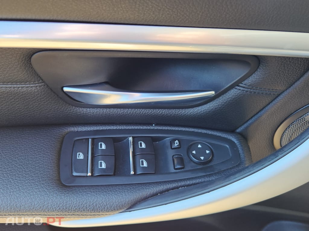 BMW 318 d Touring Line Luxury Purity