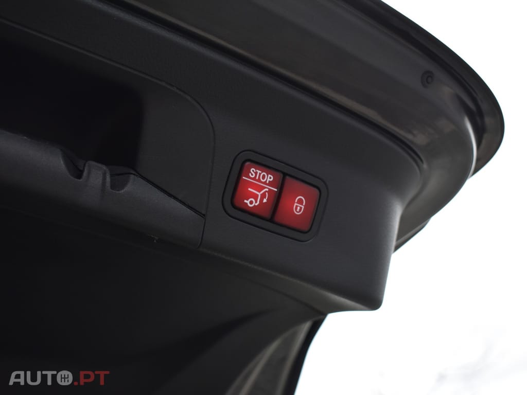 Mercedes-Benz GLC 300 e Coupe 4Matic 9G-TRONIC AMG Line