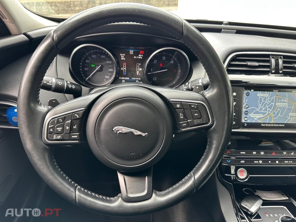 Jaguar XE 2.0 D Prestige Aut.