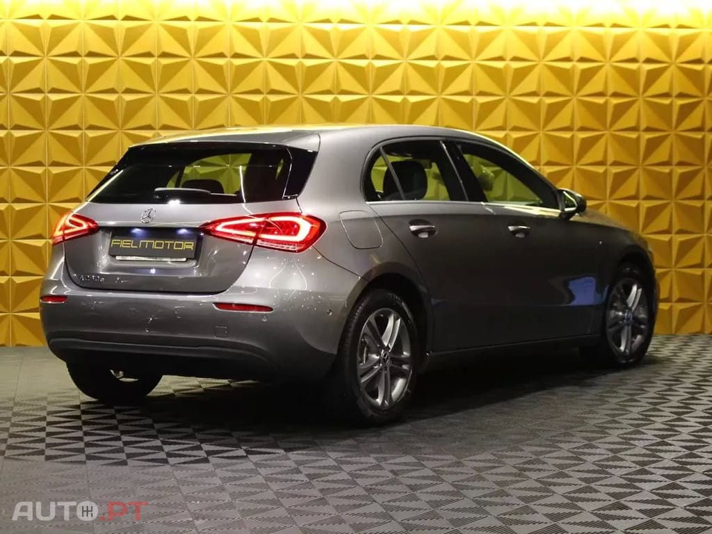 Mercedes-Benz A 250 e Progressive