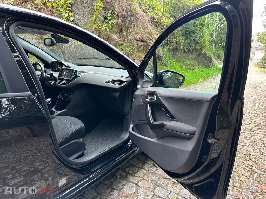 Peugeot 208 1.2 PureTech Style