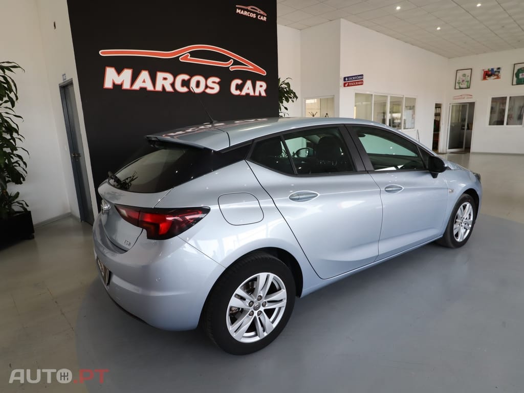 Opel Astra 1.6 CDTI Edition S/S — fotografia 4
