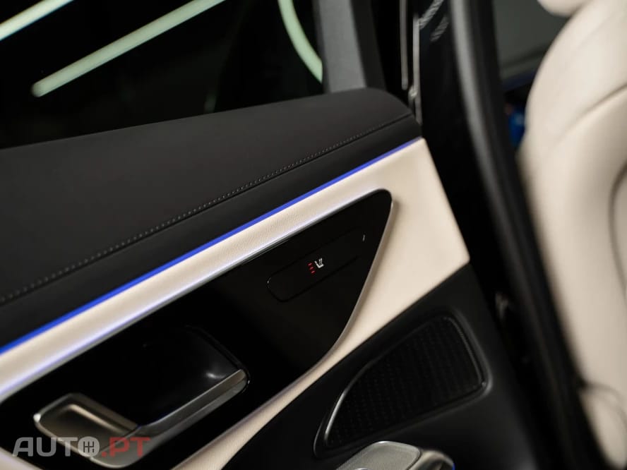 Mercedes-Benz E 300 9G-TRONIC AMG Line