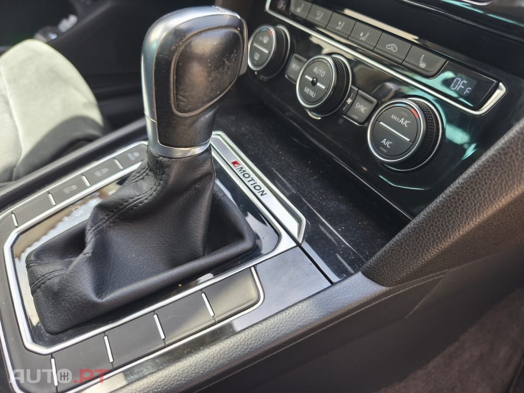Volkswagen Passat Variant biTDI 240cv 4MOTION DSG Highline