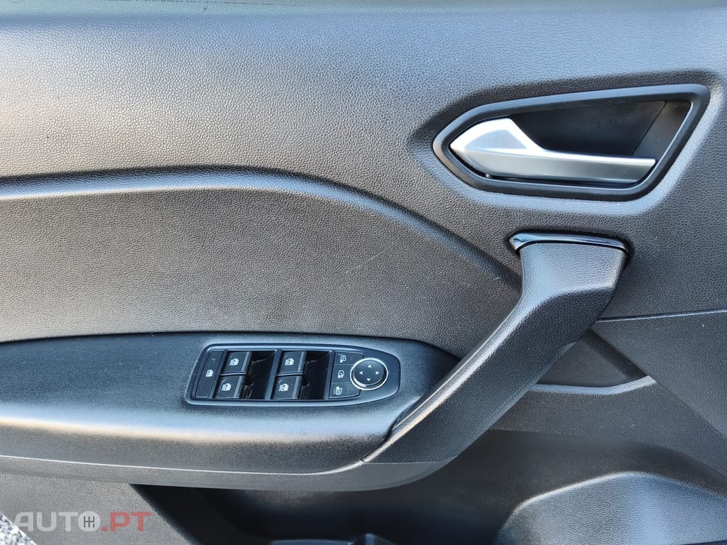 Renault Captur 1.6 E-Tech Full Hybrid Engineered