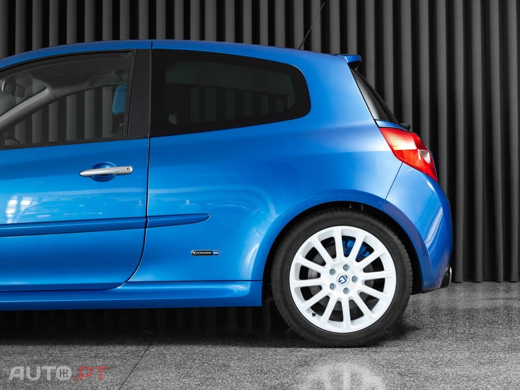 Renault Clio 2.0 16V Gordini RS
