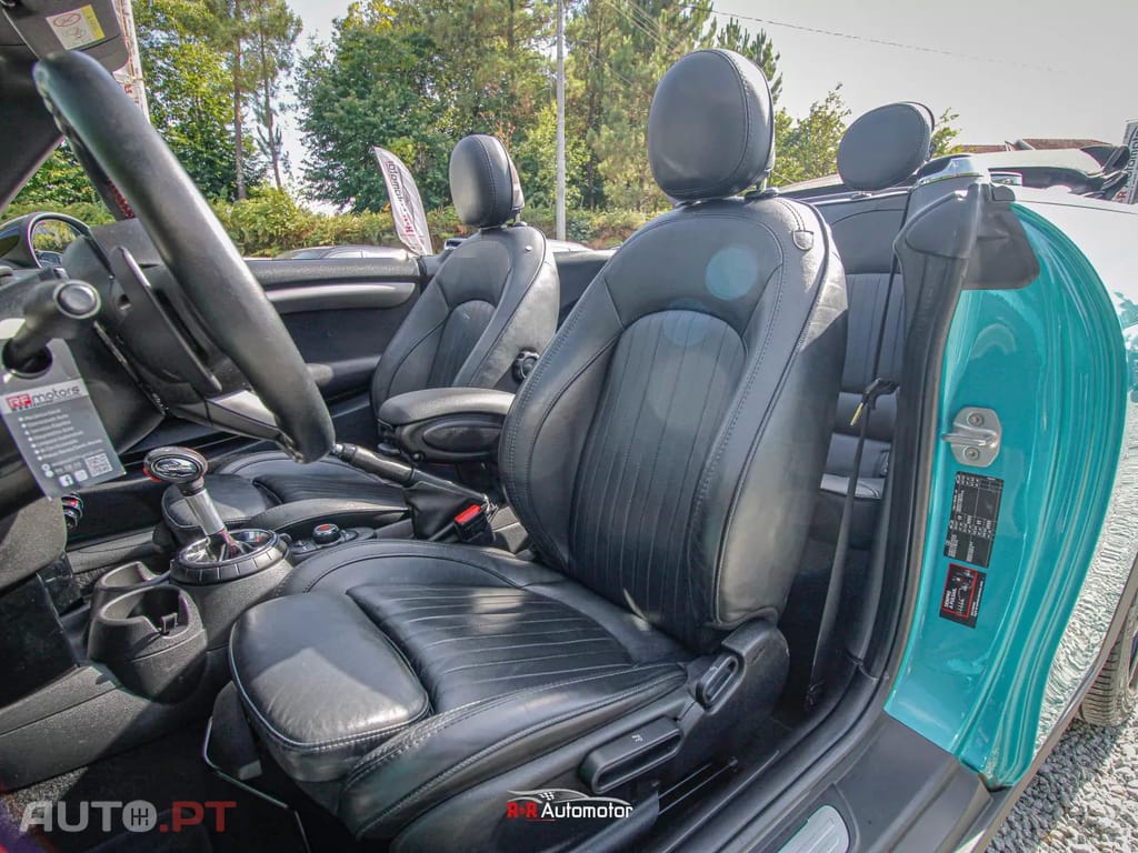 MINI Cabrio Cooper S Auto Desportiva