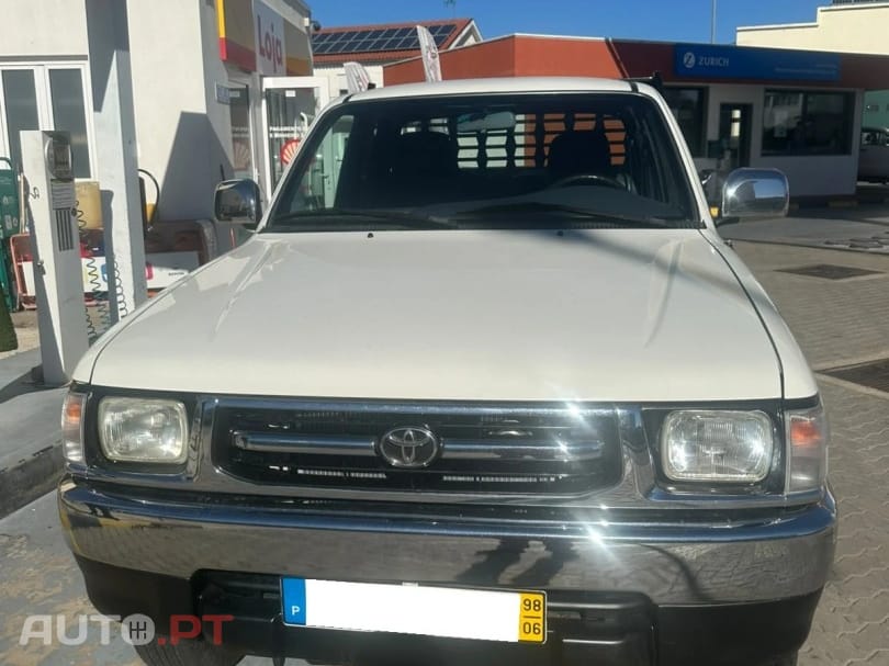 Toyota Hilux 2.4 TD LN170LM CE Trial