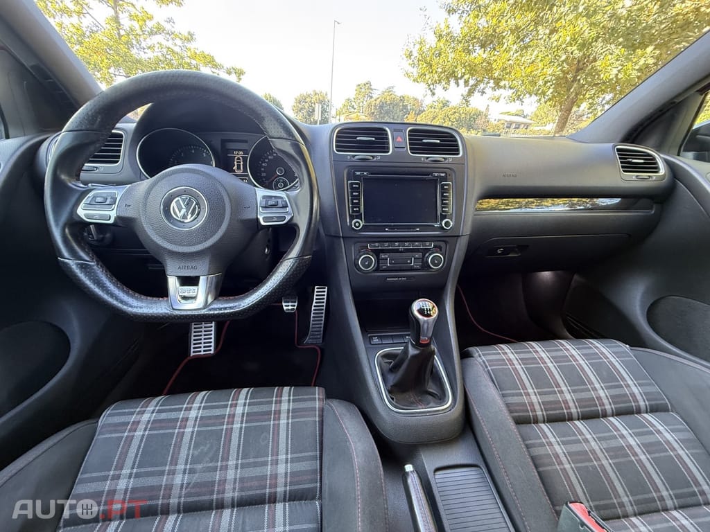 Volkswagen Golf 2.0 GTi