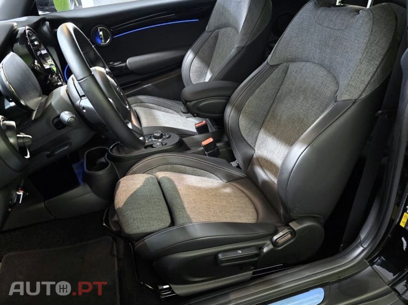 MINI Cooper Cooper SE