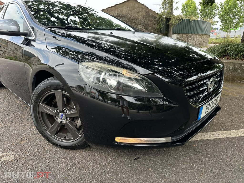 Volvo V40 2.0 D2 Momentum Eco