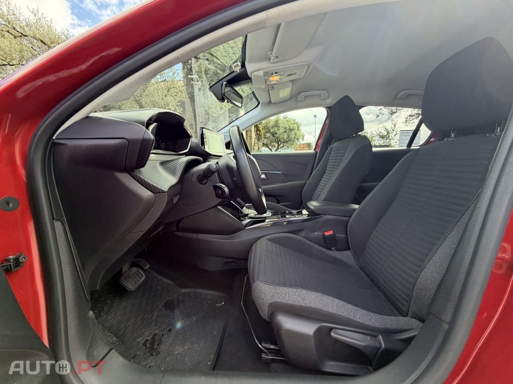 Peugeot E-208 50 kWh Allure