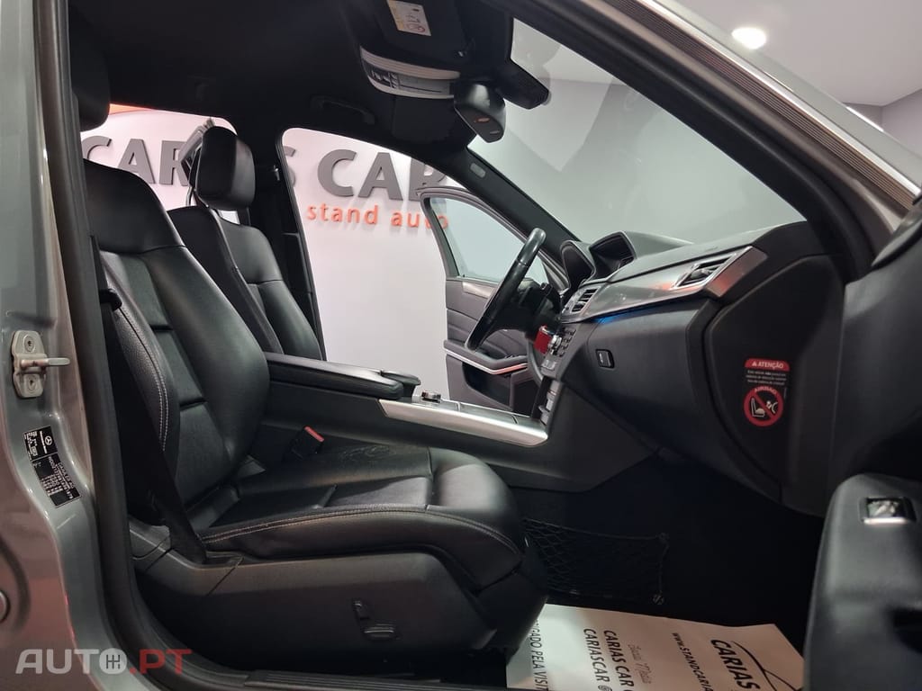 Mercedes-Benz E 300 BlueTEC Hybrid Avantgarde