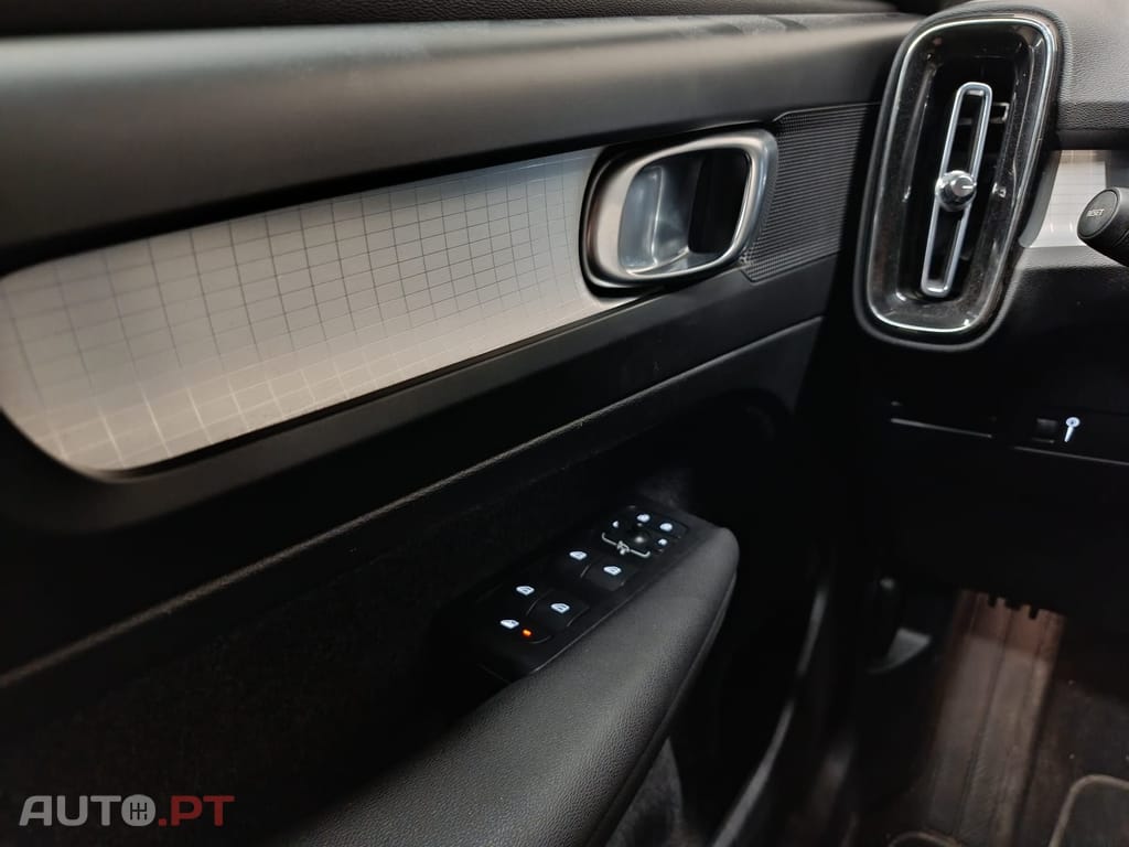 Volvo XC40 1.5 T2 Momentum Aut.