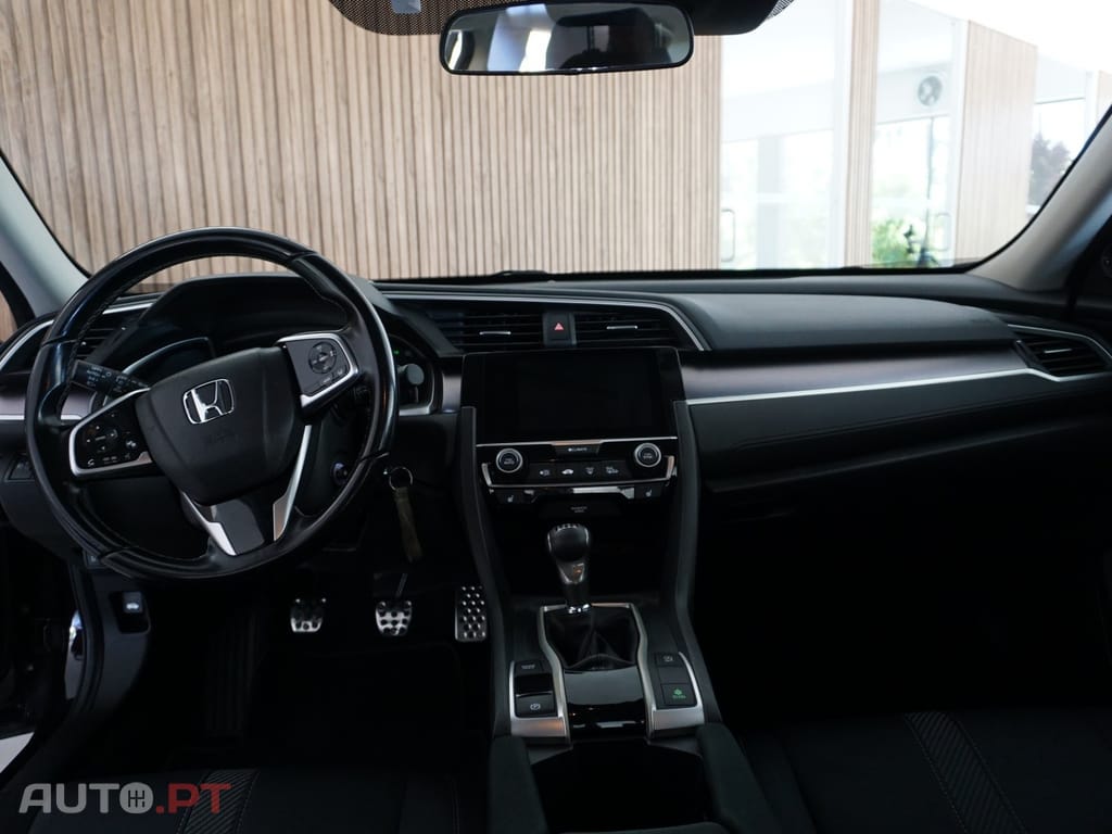 Honda Civic 1.6 i-DTEC Elegance Navi