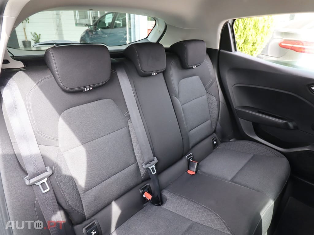 Renault Clio 1.5 Blue dCi Intens — fotografia 11
