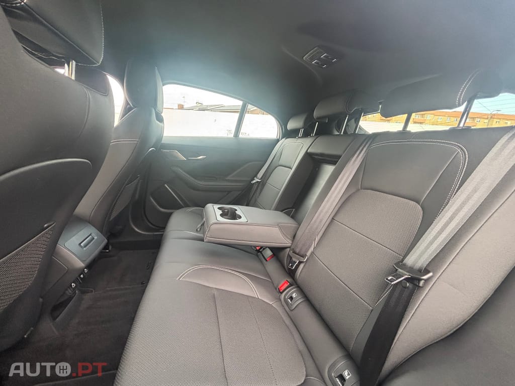 Jaguar I-Pace EV400 R-Dynamic HSE AWD