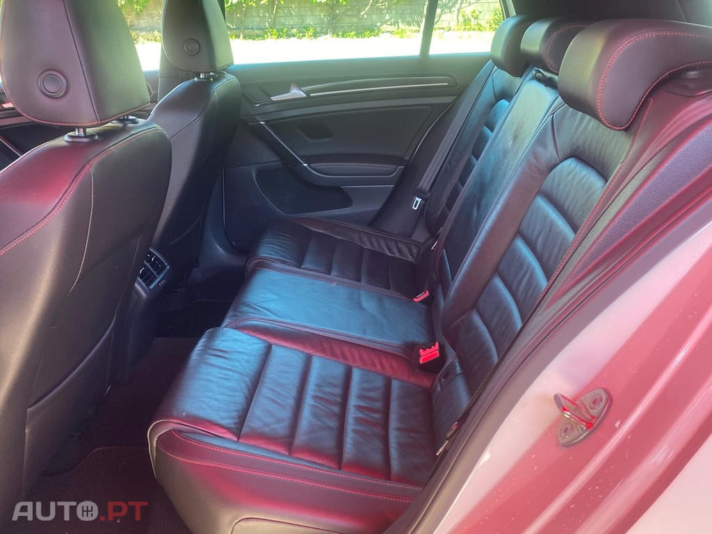 Volkswagen Golf 2.0 TSi GTi DSG Performance