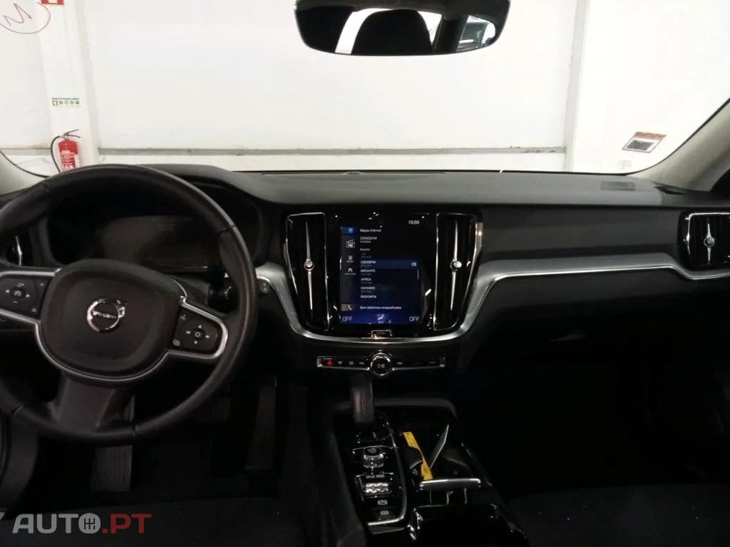 Volvo V60 2.0 T8 AWD TE Momentum