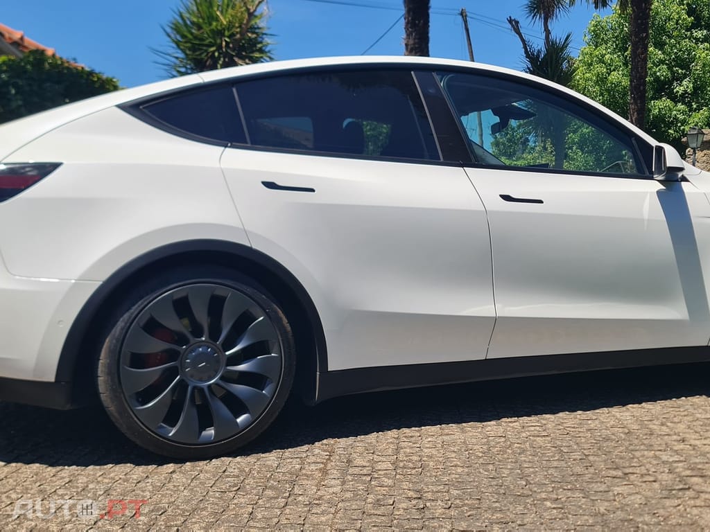 Tesla Model Y Performance Tração Integral
