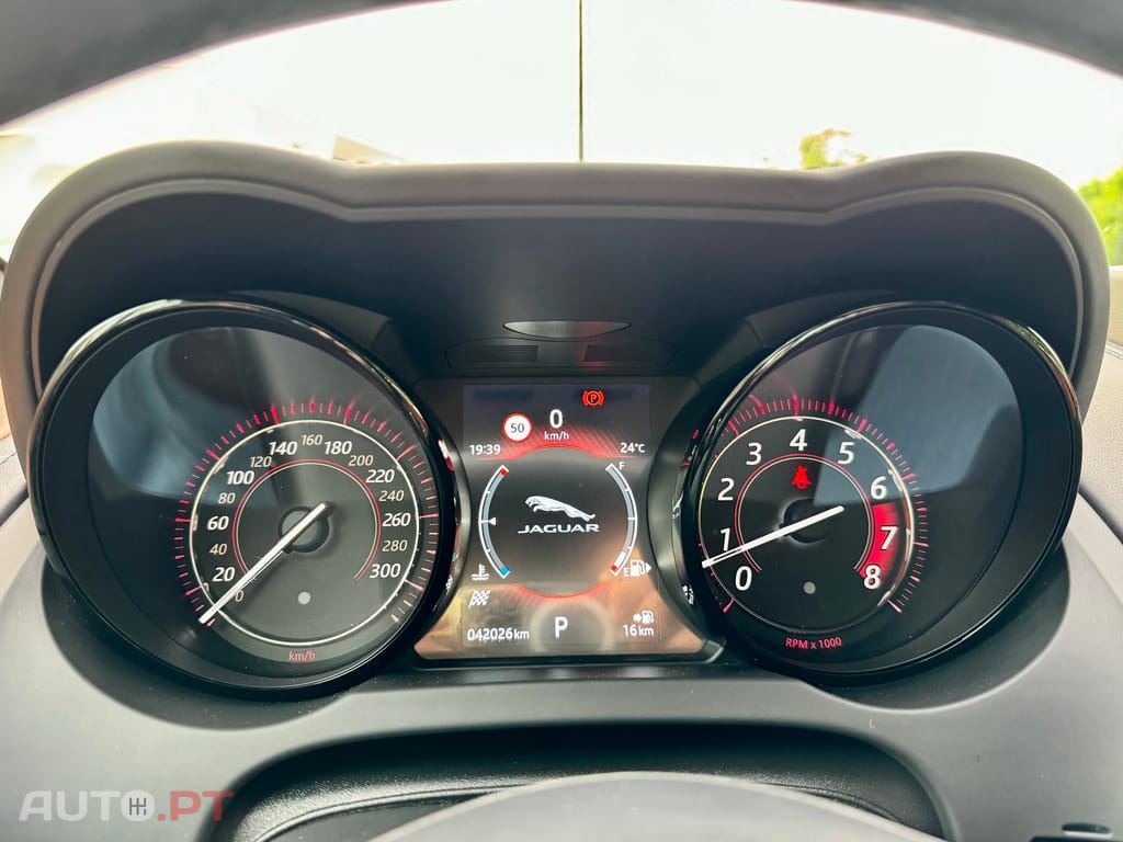 Jaguar F-Type 2.0 i4 R-Dynamic