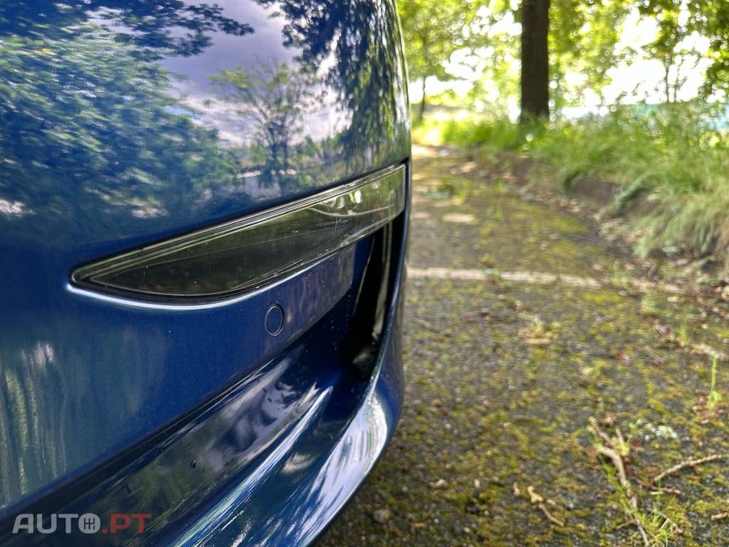 Tesla Model 3 Long-Range Dual Motor AWD
