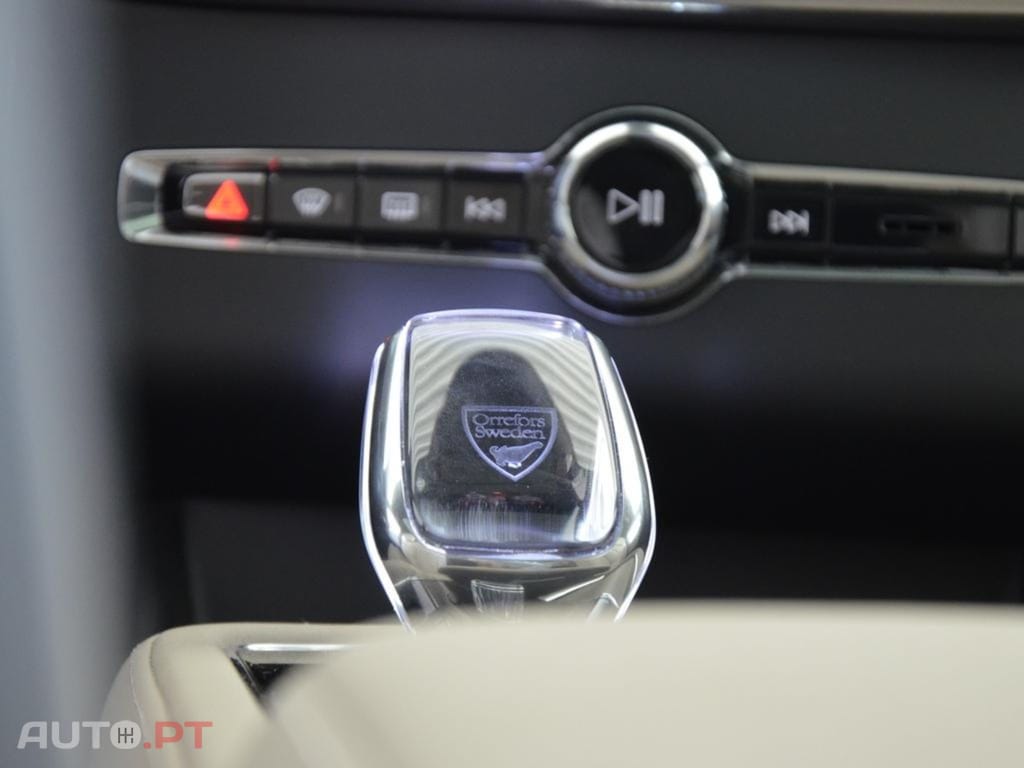 Volvo XC90 T8 Plus AWD I.V.A DEDUTIVEL 