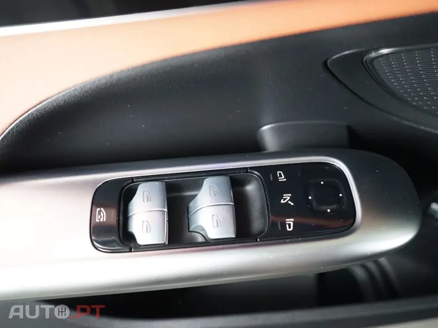 Mercedes-Benz C 300 e T 9G-TRONIC AMG Line