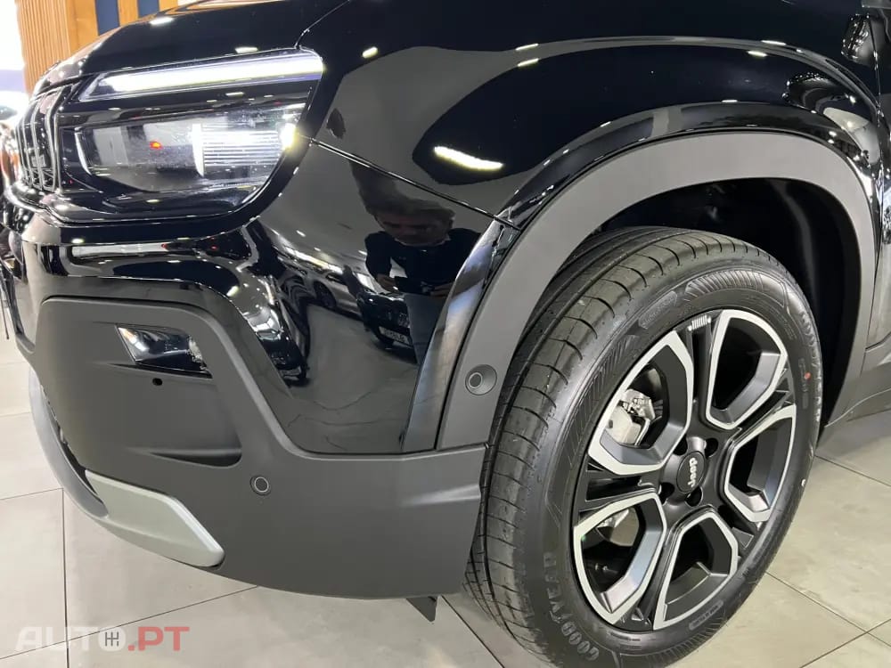 Jeep Avenger 1.2 e-Hybrid Summit DCT