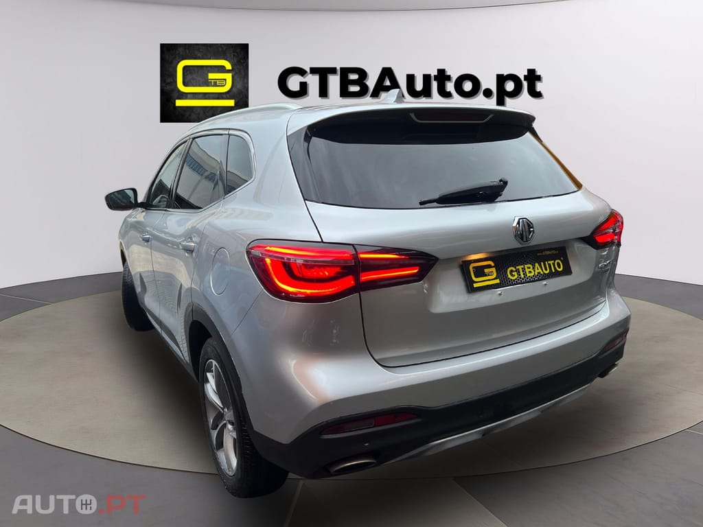MG EHS PHEV Hybrid Luxury