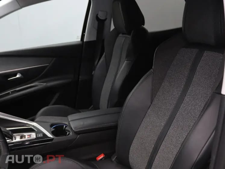 Peugeot 3008 1.5 BlueHDi Allure EAT8